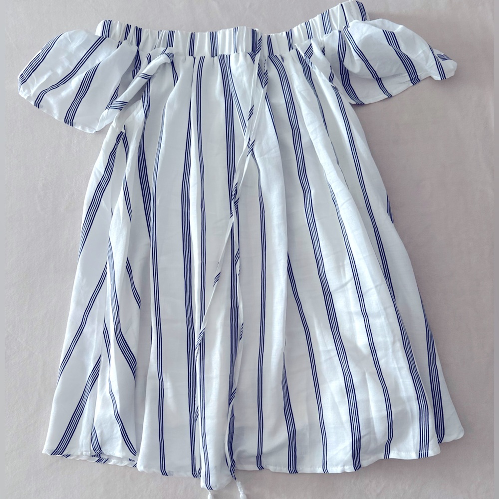 *NWT* White w Blue stripes Summer dress